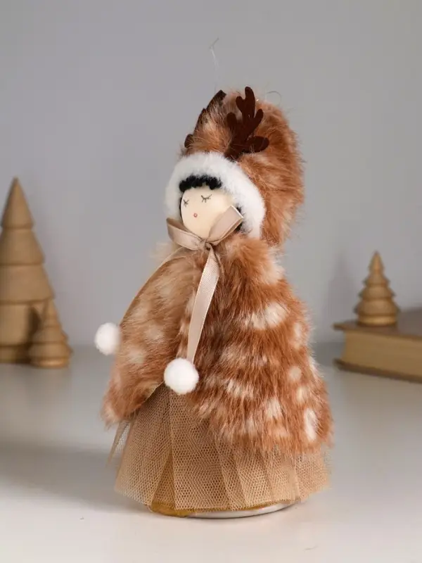 Кукла интерьерная "Девочка в меховой накидке, в шапке с рожками" 7х7х19 см