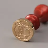 Печать для сургуча с пластиковой ручкой &laquo;Венок с буквой N&raquo;, 2.5&times;2.5&times;6.3 см