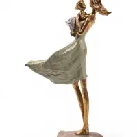Фигурка декоративная &laquo;Мама с дочкой на руках&raquo;, 20&times;8&times;31 см