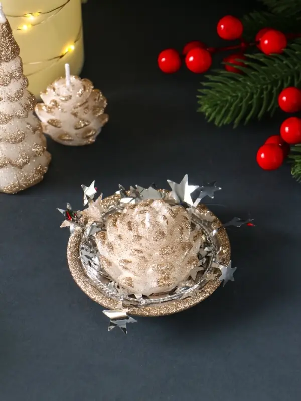 Набор свечей &laquo;Ёлочки и шишки&raquo;, 6 шт., 18.5&times;18.5&times;3.5 см