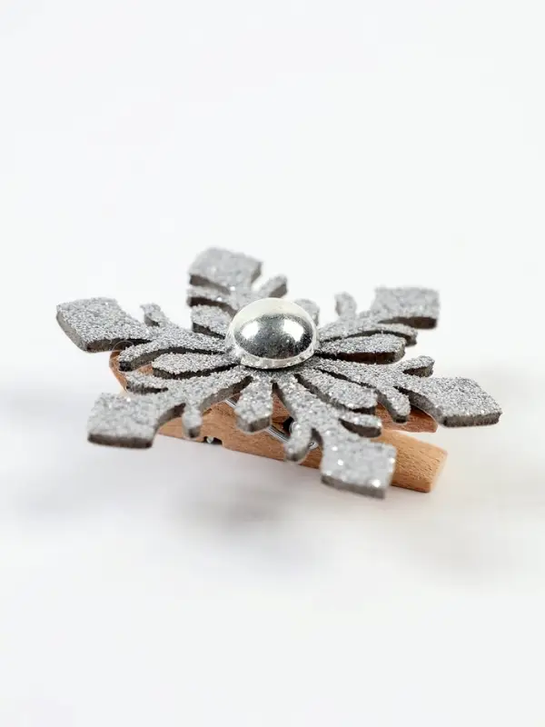 Набор декоративных прищепок "Новогодние снежинки" цвет серебро, набор 6 шт.