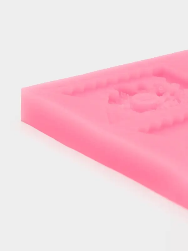 Молд для заливки &laquo;Новогодние флажки&raquo;, силикон, 12 ячеек, 13.5&times;0.8 см, розовый