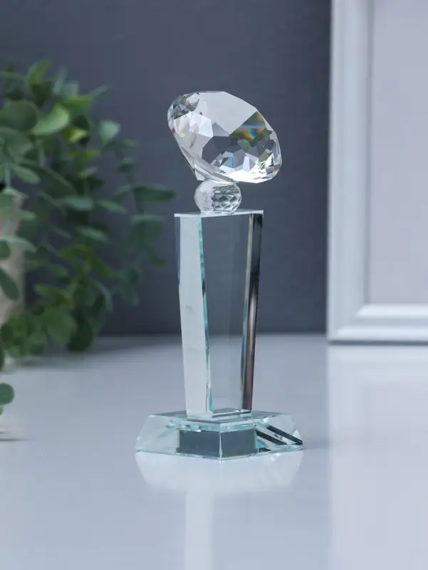 Фигурка стекло &laquo;Стела наградная. Кубок бриллиант&raquo;, под нанесение, 15.5&times;5&times;5 см