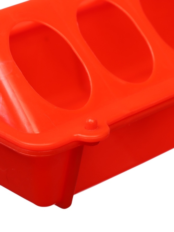 Кормушка - поилка для перепелов 28 ячеек, лотковая, пластик Кормушка - поилка для перепелов 28 ячеек, лотковая, пластик