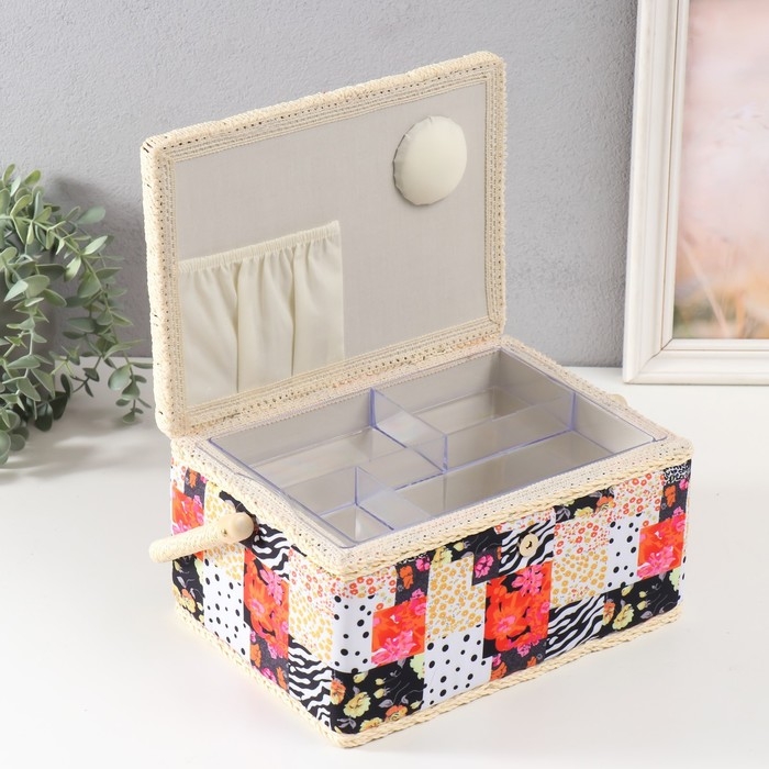 Шкатулка для рукоделия Шкатулка для рукоделия "Пэчворк. Цветы, горох и зебра" 19х26х14,5 см