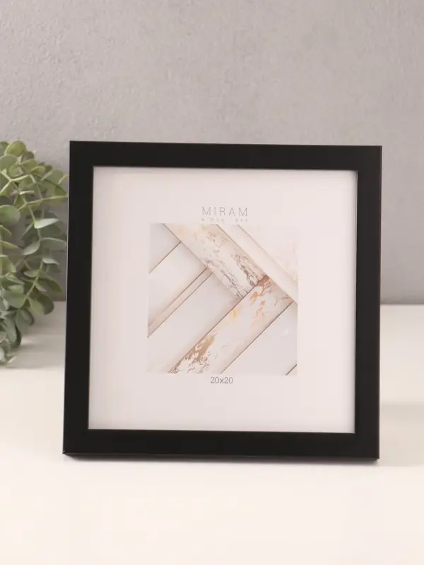 Фоторамка для фото 20&times;20 см &laquo;МИРАМ&raquo;, пластик, чёрный, (пластиковый экран)