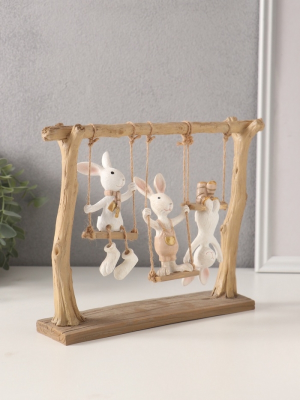 Сувенир полистоун Сувенир полистоун "Зайчата - три друга на качелях" белый с золотом 26х5,5х20 см