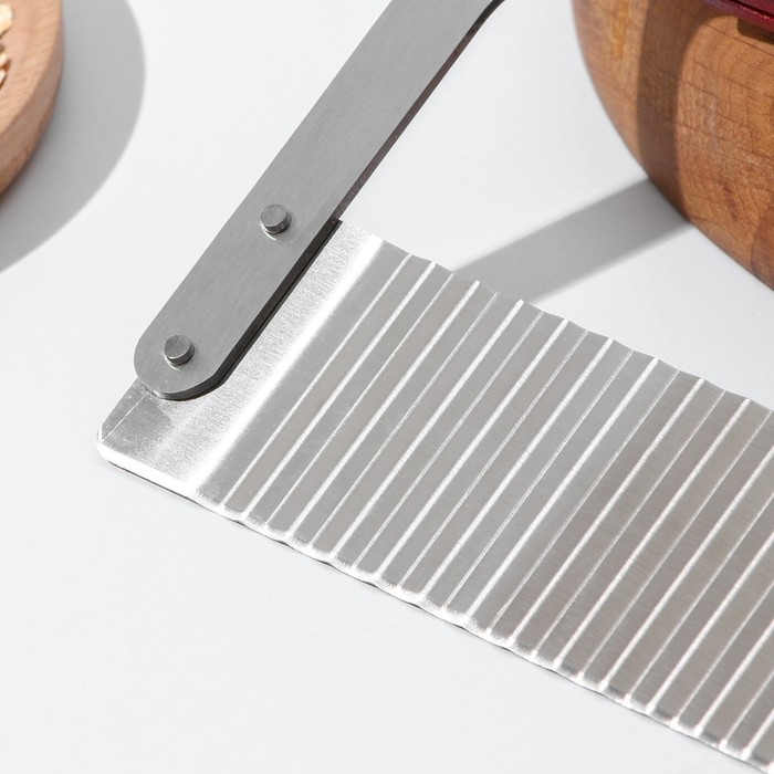 Нож для фигурной резки Доляна, 18×12 см, цвет серебристый Нож для фигурной резки Доляна, 18×12 см, цвет серебристый