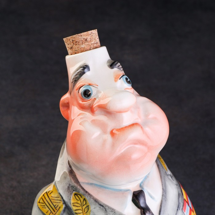 Набор фарфоровый: штоф «Генерал», 0.5 л + 3 рюмки, гильза Набор фарфоровый: штоф «Генерал», 0.5 л + 3 рюмки, гильза