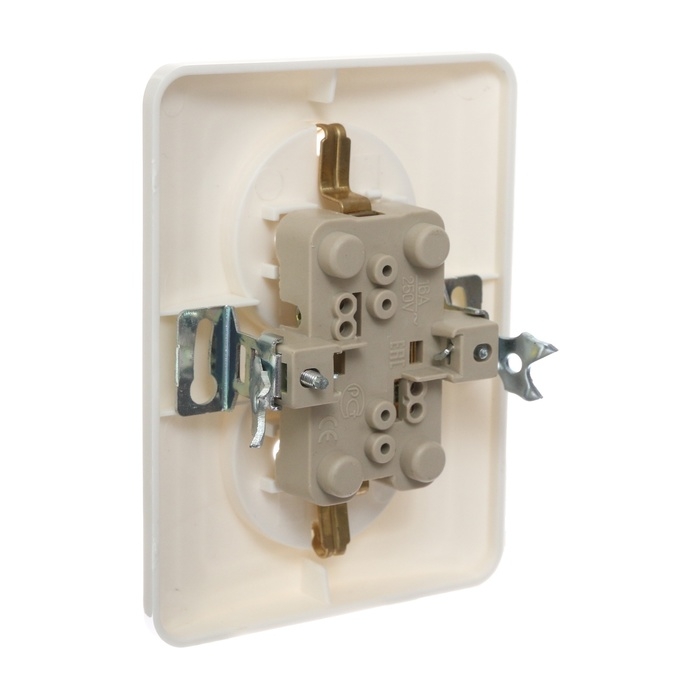 Розетка двухместная Luazon Lighting  Розетка двухместная Luazon Lighting "Орион", 16 А, скрытая, с з/к, белая