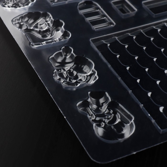 Форма для шоколада новогодняя «Элементы домика», 12 ячеек, 15×8×2,5 см, цвет прозрачный Форма для шоколада новогодняя «Элементы домика», 12 ячеек, 15×8×2,5 см, цвет прозрачный