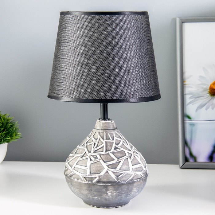 Настольная лампа Настольная лампа "Ева" Е14 40Вт черный 20х20х33см RISALUX