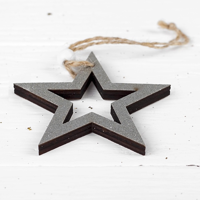 Новогодняя подвеска «Серебряная звезда» Новогодняя подвеска «Серебряная звезда»