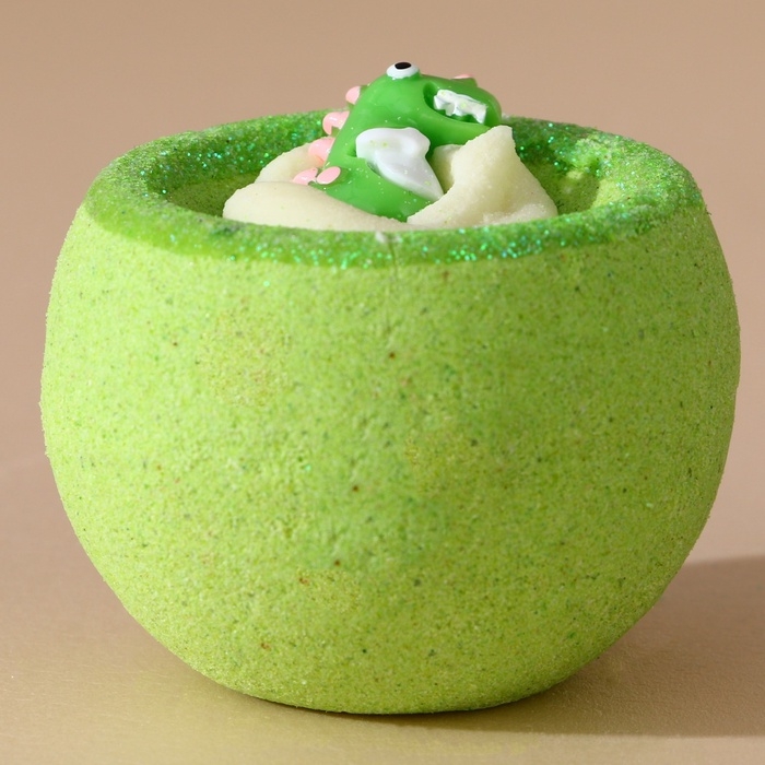 Бомбочка для ванны с игрушкой ЧИСТОЕ СЧАСТЬЕ «Динозавр», 130 г, Новый Год