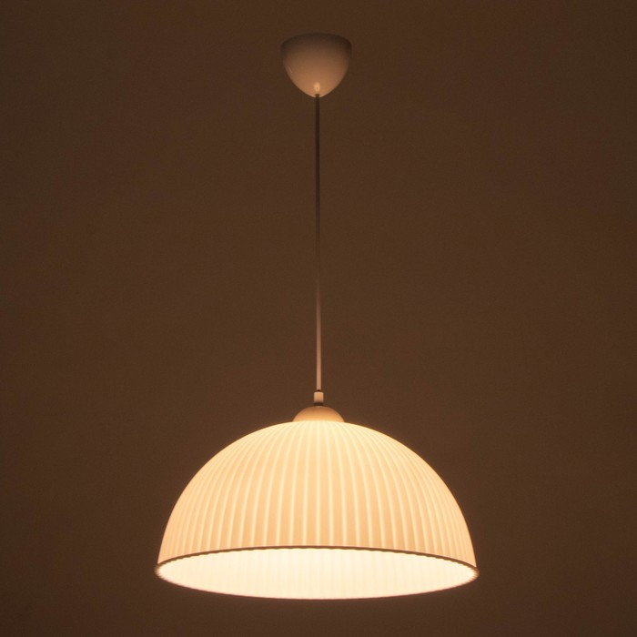 Люстра BayerLux Подвес BayerLuxная  Люстра BayerLux Подвес BayerLuxная "Волна" E27 40Вт белый 40х40х18(+60)см