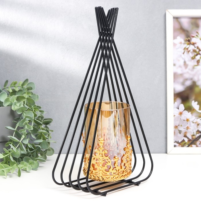 Подсвечник металл, стекло на 1 свечу Подсвечник металл, стекло на 1 свечу "Пирамида" d-7,5 см, золото, чёрный 9х16,5х31 см