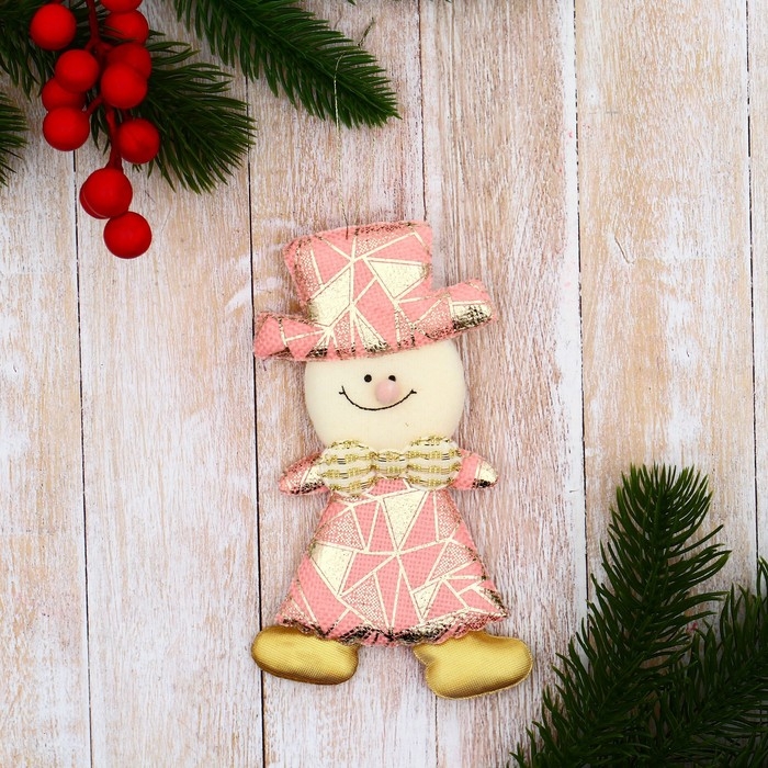 Мягкая подвеска Мягкая подвеска "Снеговик в костюмчике с геометрическим узором" 6х13 см, розовый