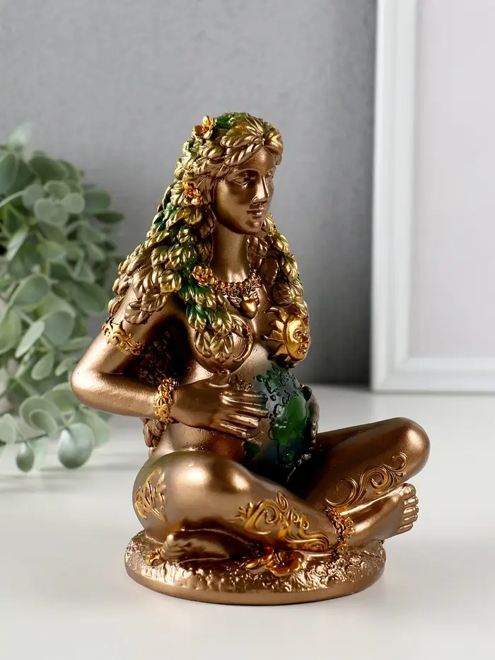 Сувенир полистоун "Природа-мать" 10,5х9,3х17 см Сувенир полистоун "Природа-мать" 10,5х9,3х17 см