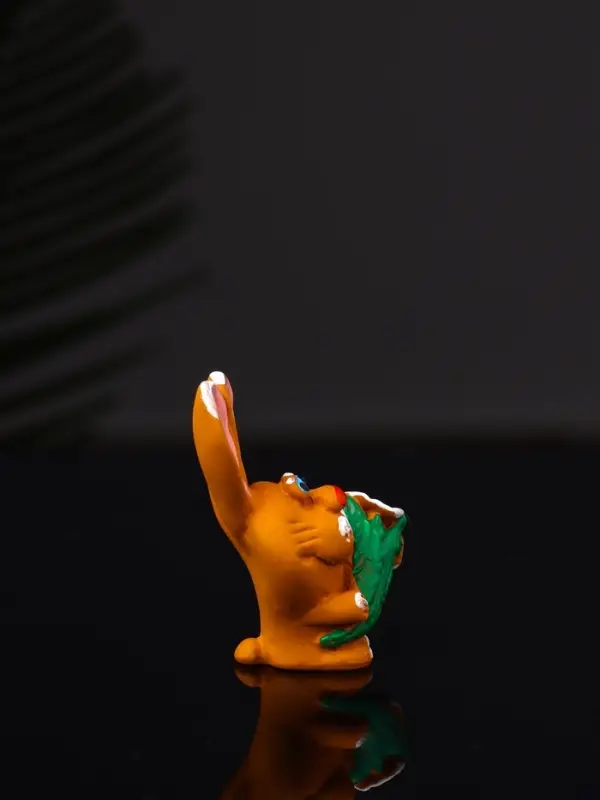 Фигура "Зайчик с цветами" 5х3х3.2 см