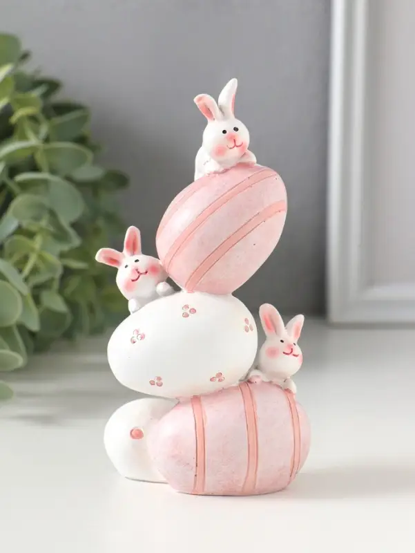 Сувенир полистоун "Зайки и пасхальные яички - куча-мала" 6,5х4,5х12 см