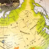 Глобус сувенирный 23х20х39 см, подставка дерево
