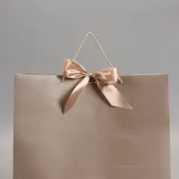 Пакет подарочный, белый, с бантом, 43 х 32 х 14 см