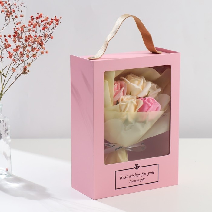 Букет из мыльных лепестков Букет из мыльных лепестков "Розы" в коробке с ручкой 8,5х18х25 см