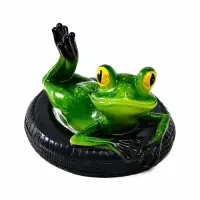 Садовая фигура из полистоуна &laquo;Лягушка на шине&raquo;, 14&times;13&times;9.5 см, плавающая