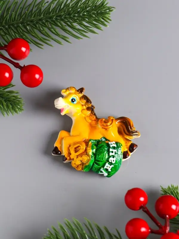 Магнит полистоун   Магнит полистоун  "Лошадка с мешком золотых монет" МИКС 5,7х6,5 см