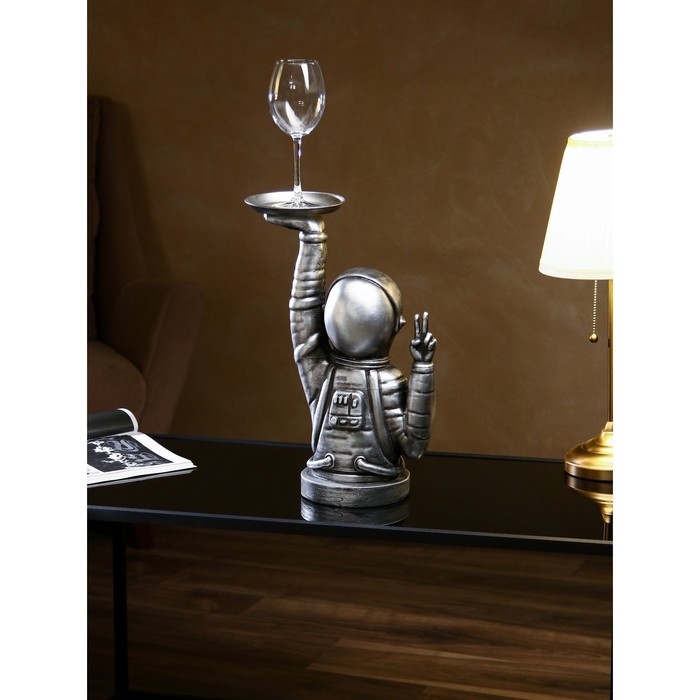 Подставка для мелочей «Космонавт», полистоун, 47 см, цвет серебро Подставка для мелочей «Космонавт», полистоун, 47 см, цвет серебро