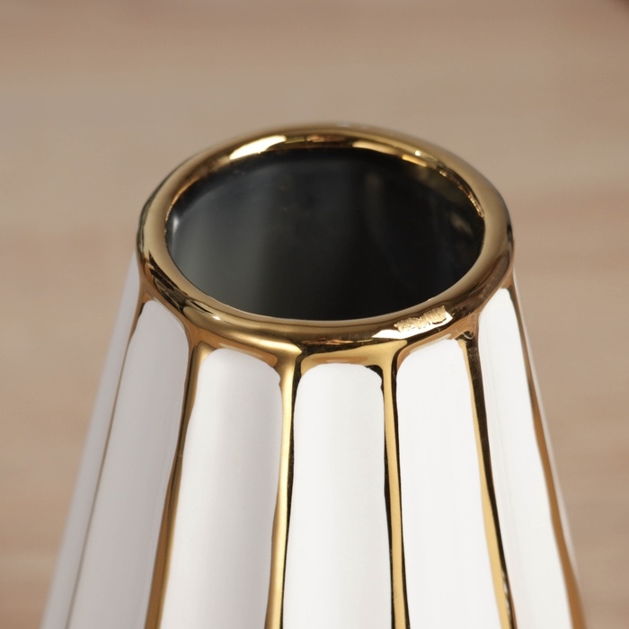 Керамическая ваза декоративная настольная «Недэн», для цветов, сухоцветов, d-5.5 см, 20×10 см, белый Керамическая ваза декоративная настольная «Недэн», для цветов, сухоцветов, d-5.5 см, 20×10 см, белый