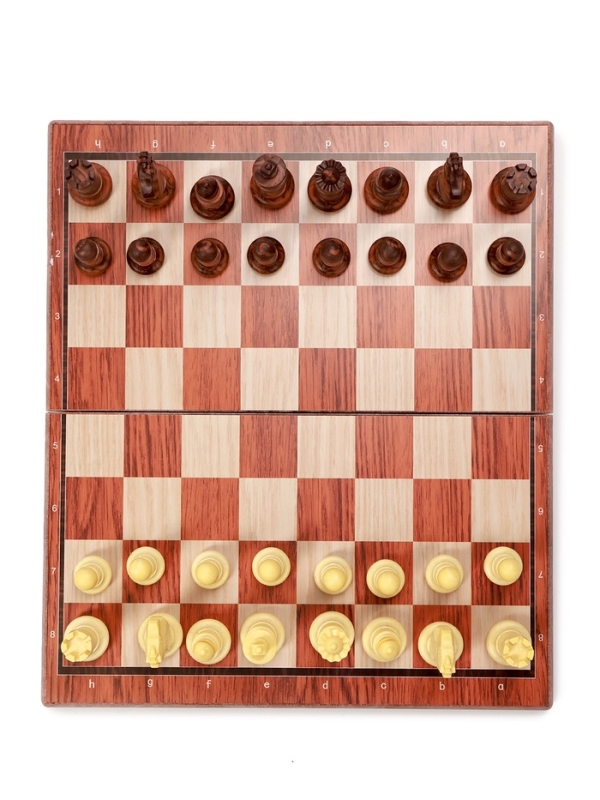 Шахматы 36 х 31 см, король h-7.2 см, пешка h-4 см Шахматы 36 х 31 см, король h-7.2 см, пешка h-4 см
