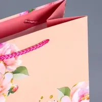 Пакет подарочный ламинированный &laquo;Цветы&raquo;, нежно - розовый, 18&times;22.3&times;10 см