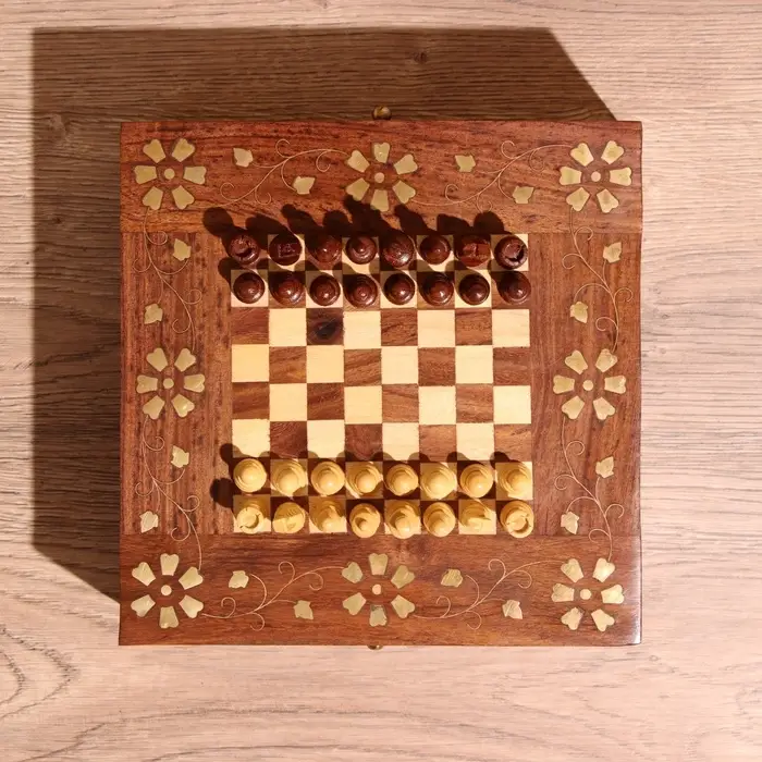 Шахматы дорожные, 20.5&times;20.5&times;7 см, дерево шишам