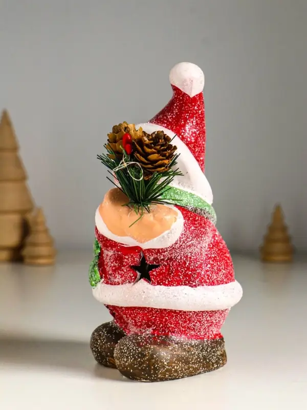 Сувенир керамика свет "Снеговик в красной шубке с еловой веточкой" 10х7,5х14,5 см