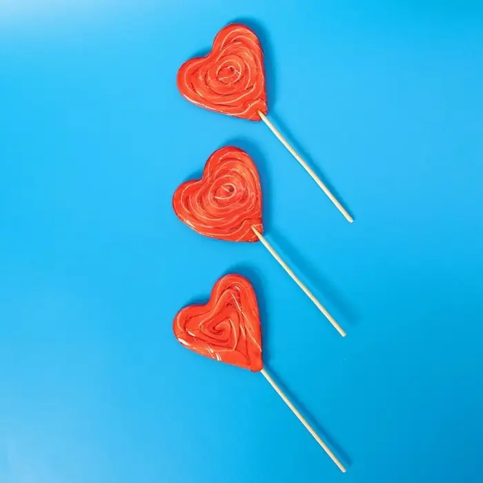 Леденцовая карамель на палочке Dendy Candy, "Сердце Твист", 30 г