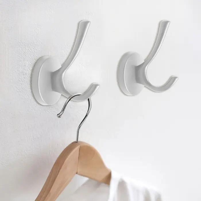 Крючок мебельный CAPPIO STRONG, двухрожковый, цвет белый