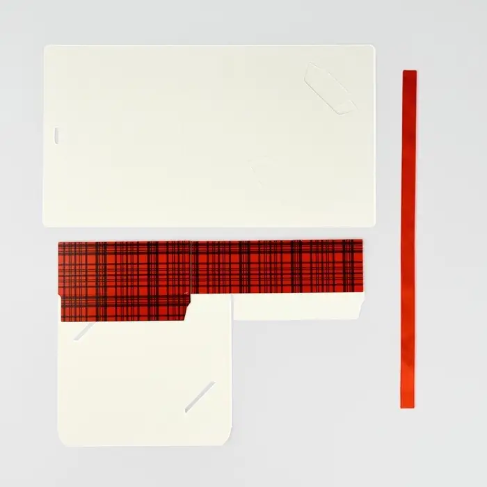 Складная новогодняя коробка-книга &laquo;Уютная классика&raquo;, 16.5&times;12.5&times;5 см