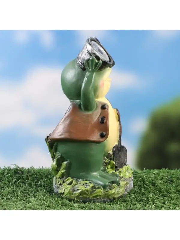 Садовая фигура - фонарь из полистоуна &laquo;Лягушонок с биноклем&raquo;, 8&times;7&times;15 см