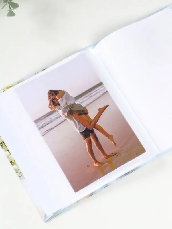 Фотоальбом на 40 фото 10х15 см "Голубая гортензия и ракушки" в коробке 4,5х14х17 см