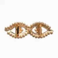 Зажим для кардигана "Ажур", глазки, цвет белый в золоте Зажим для кардигана "Ажур", глазки, цвет белый в золоте