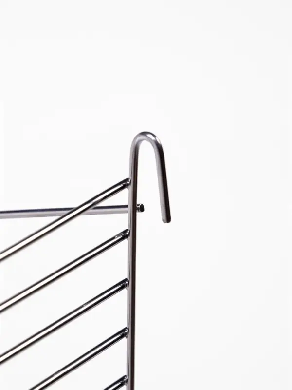 Кормушка для сена металлическая, 17 х 14 х 16 см, серебристая