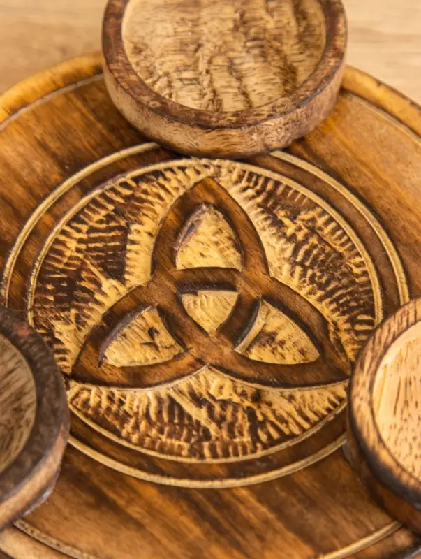 Подставка под благовония  Подставка под благовония "Трикверт" дерево 16,5 см