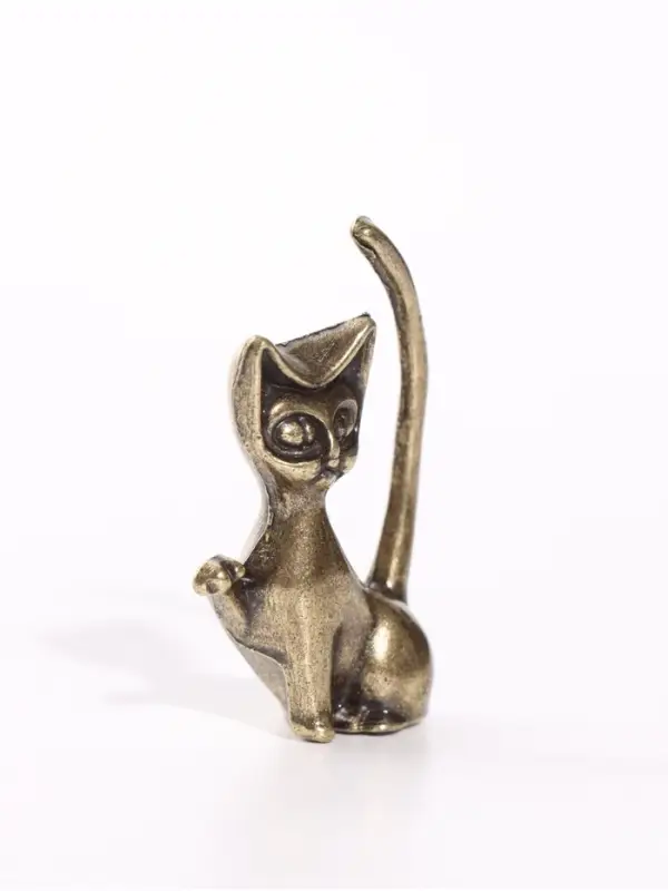 Фигурка декоративная &laquo;Кошка с поднятой лапкой&raquo;, металл, 2.6&times;1.2&times;4 см