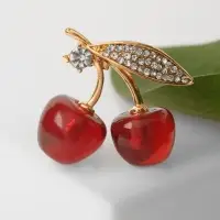 Брошь &laquo;Вишни&raquo;, наливные, красно-белая в золоте