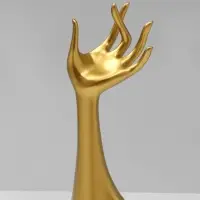 Подставка для украшений QF &laquo;Рука&raquo;, 9.5&times;7&times;24, цвет золото