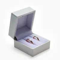 Футляр с подсветкой для 2 колец "Романтика",6*6*5 см, цвет белый Футляр с подсветкой для 2 колец "Романтика",6*6*5 см, цвет белый