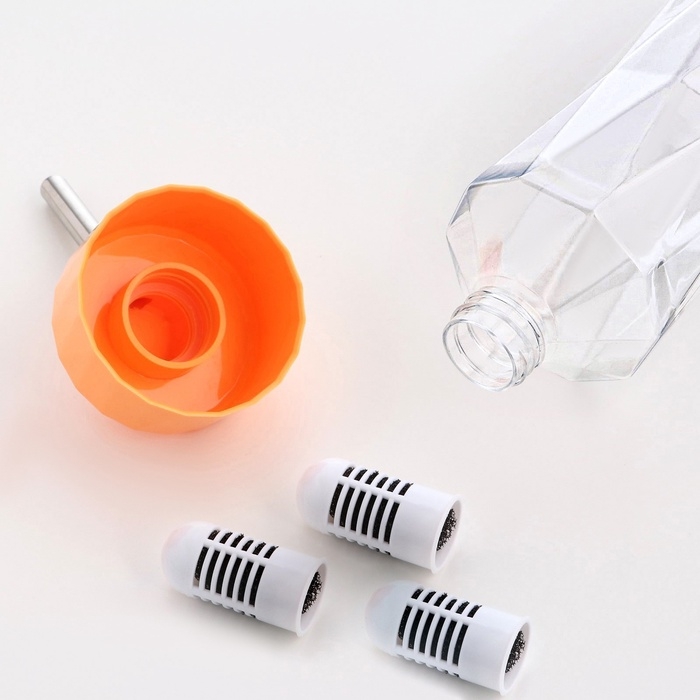 Поилка для животных, 750 мл, крепление-пружинка, и два сменных фильтра, оранжевая Поилка для животных, 750 мл, крепление-пружинка, и два сменных фильтра, оранжевая