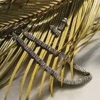 Набор 2 предмета: серьги, чокер &laquo;Лёд&raquo;, три ряда, белый в серебре, 30 см