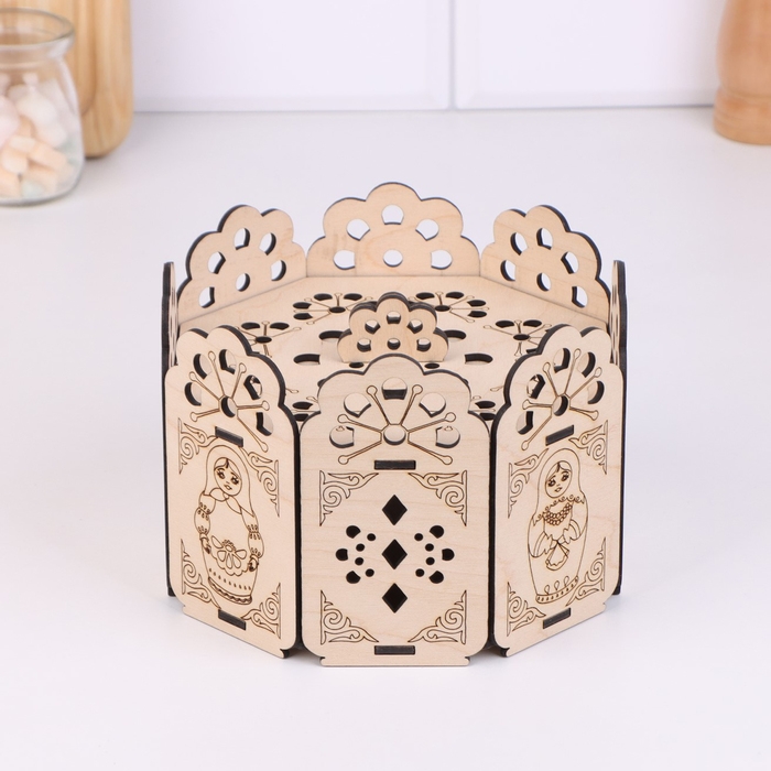 Шкатулка-конфетница  Шкатулка-конфетница "Матрешки", 15х15х11 см